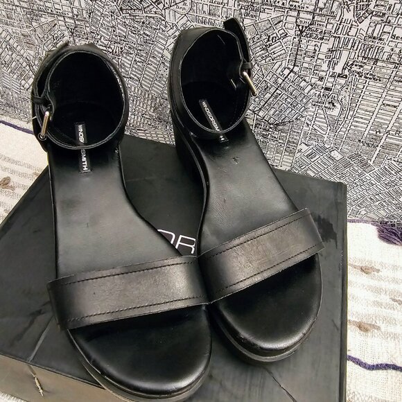 Chunky Black Leather Sandals- Windsor Smith - Picture 6 of 9